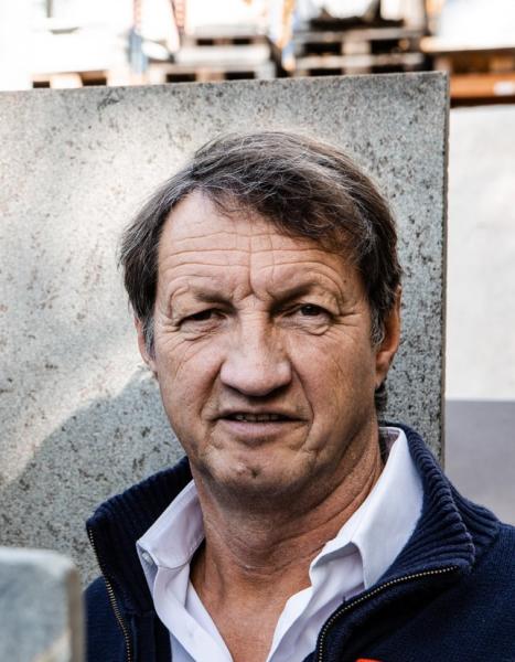 Willkommen bei uns!
Steinmetz- und Steinbildhauer-Innung München-OberbayernLernen Sie uns kennen und nutzen Sie die Vorteile unserer Innung. Unsere angeschlossenen Steinmetzbetriebe achten auf höchste Qualität und die Zufriedenheit Ihrer Kunden. Als Endverbraucher finden Sie hier bei uns den Betrieb in Ihrer Nähe. Oberbayrische Steinmetzbetriebe, die noch kein Mitglied in unserer Innung sind, laden wir herzlich ein, mit uns Kontakt aufzunehmen. Ihr Innungsobermeister Markus Steininger